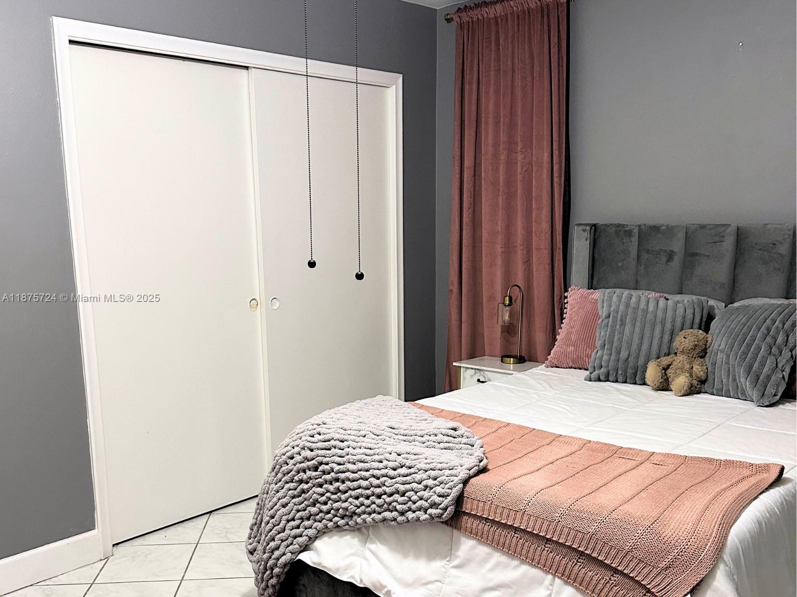 CORAL SPRINGS COUNTRY CLU - Residential