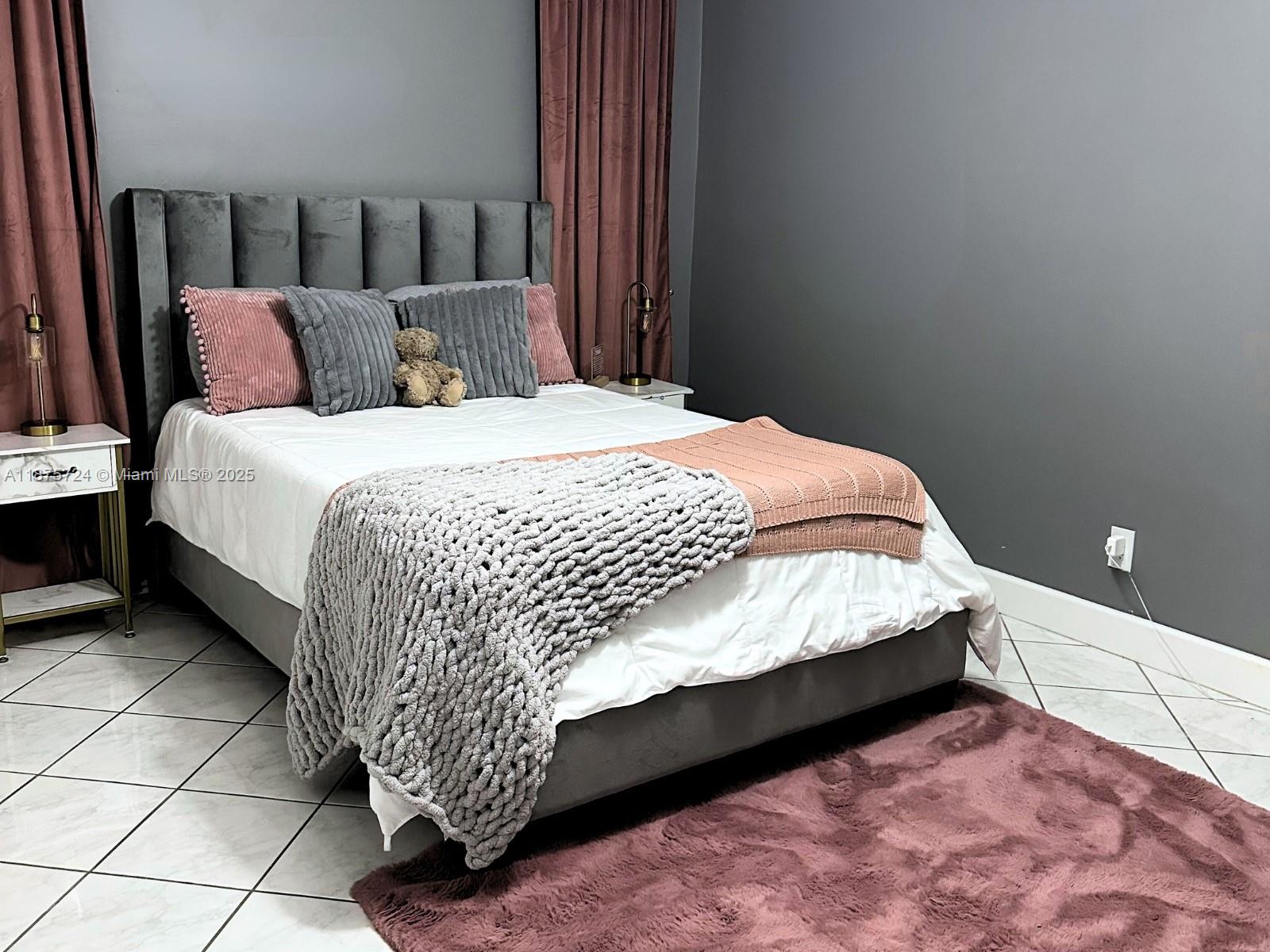 CORAL SPRINGS COUNTRY CLU - Residential