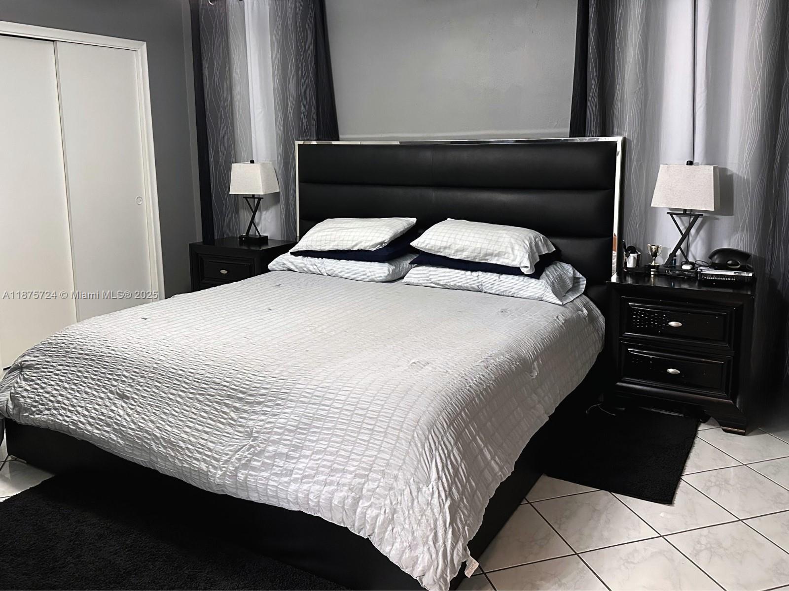 CORAL SPRINGS COUNTRY CLU - Residential