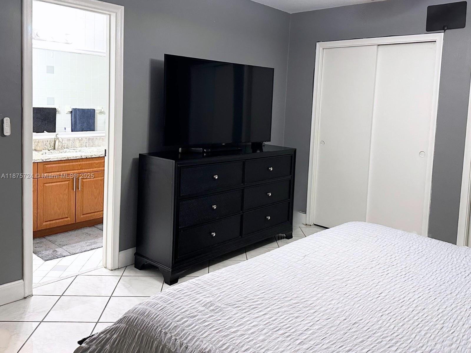 CORAL SPRINGS COUNTRY CLU - Residential