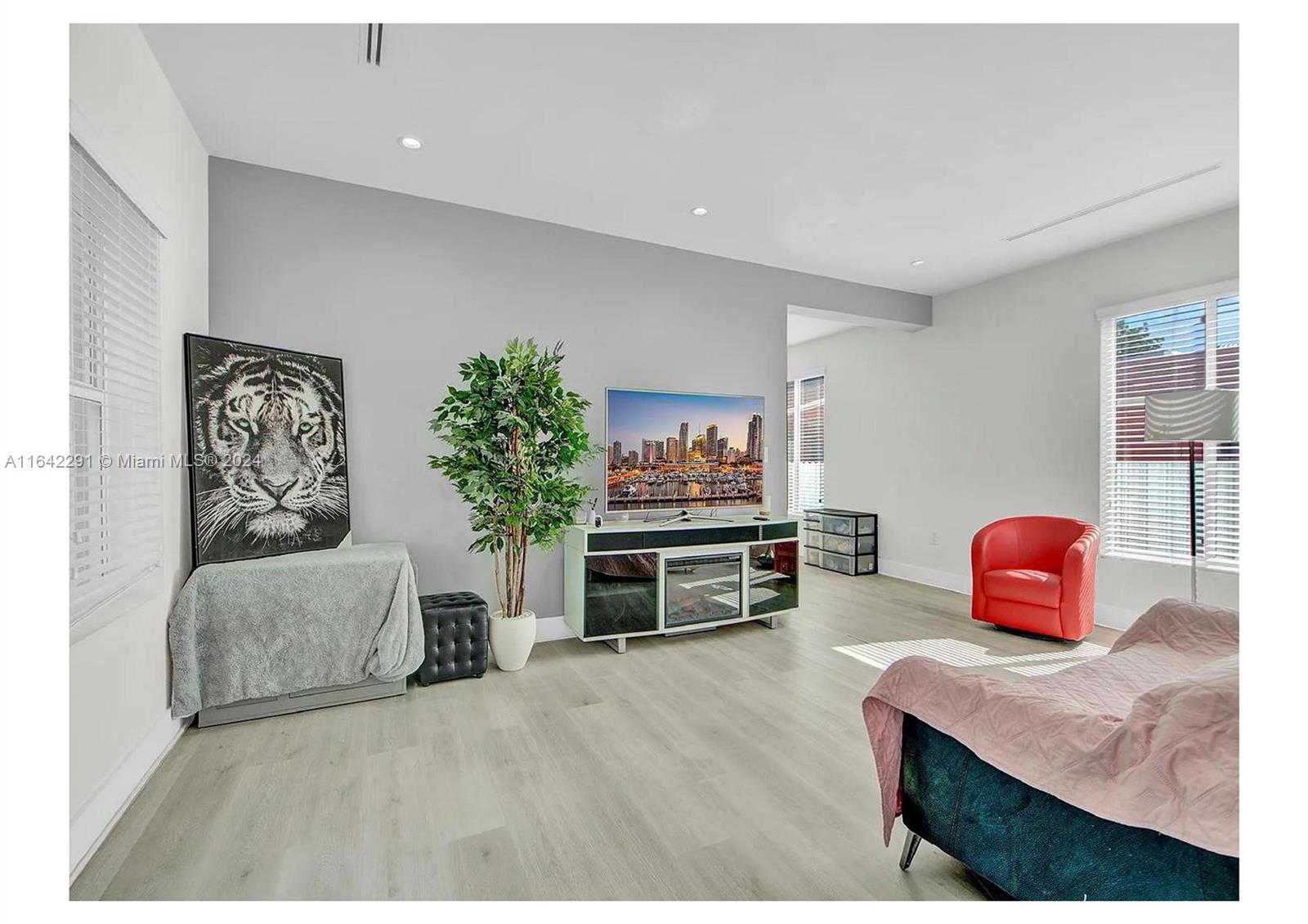 CAROLINA HEIGHTS 2ND SEC - Residential Income