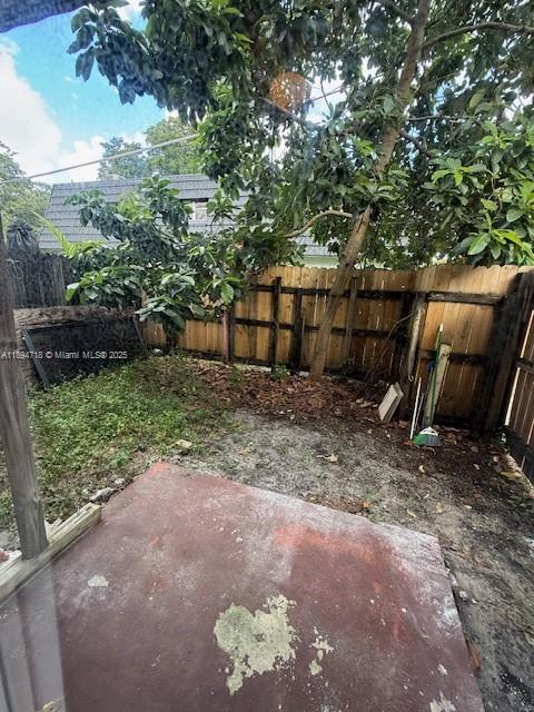 LAUDERHILL MANOR - Residential Lease