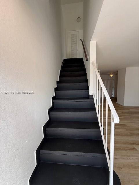 LAUDERHILL MANOR - Residential Lease
