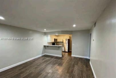 182 W 28th St D