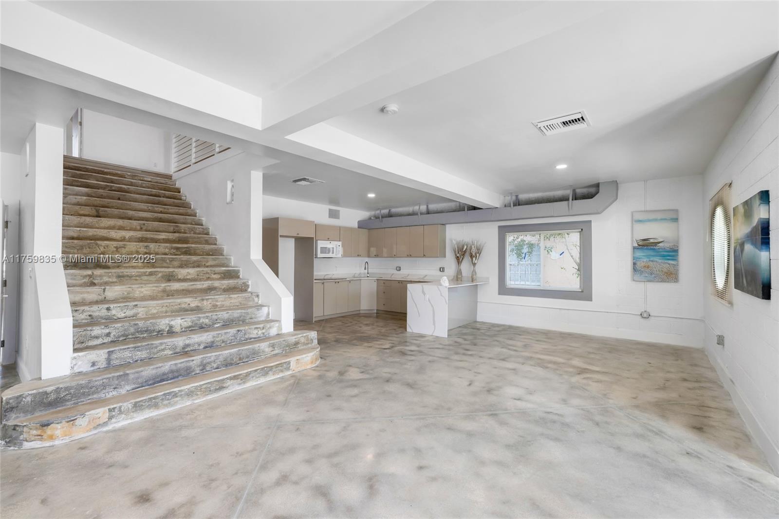 3300 NW 19th Ave