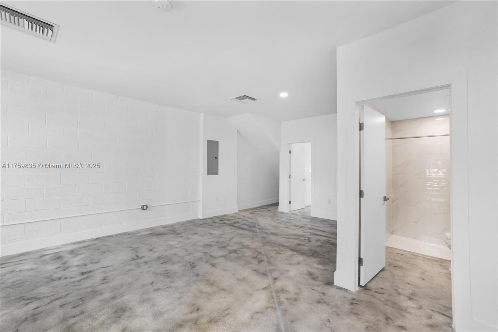 HOLLEMAN MANOR ADDN - Residential Income