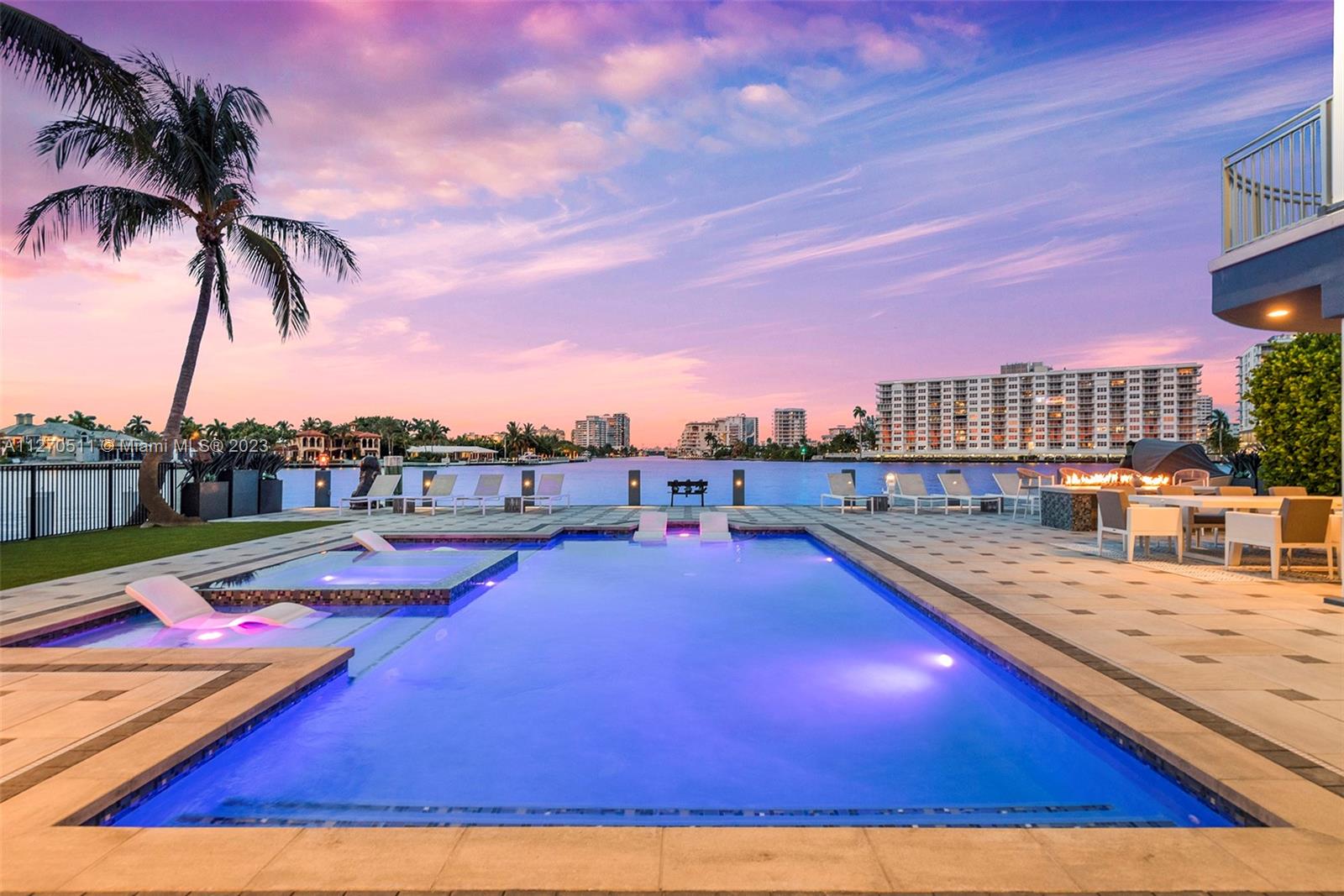 SEA ISLAND - Residential