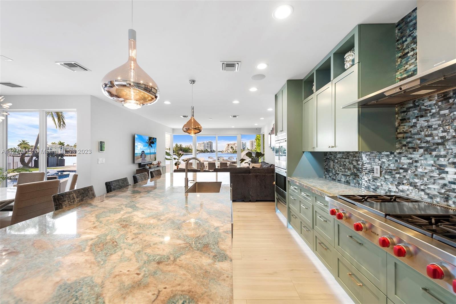 SEA ISLAND - Residential