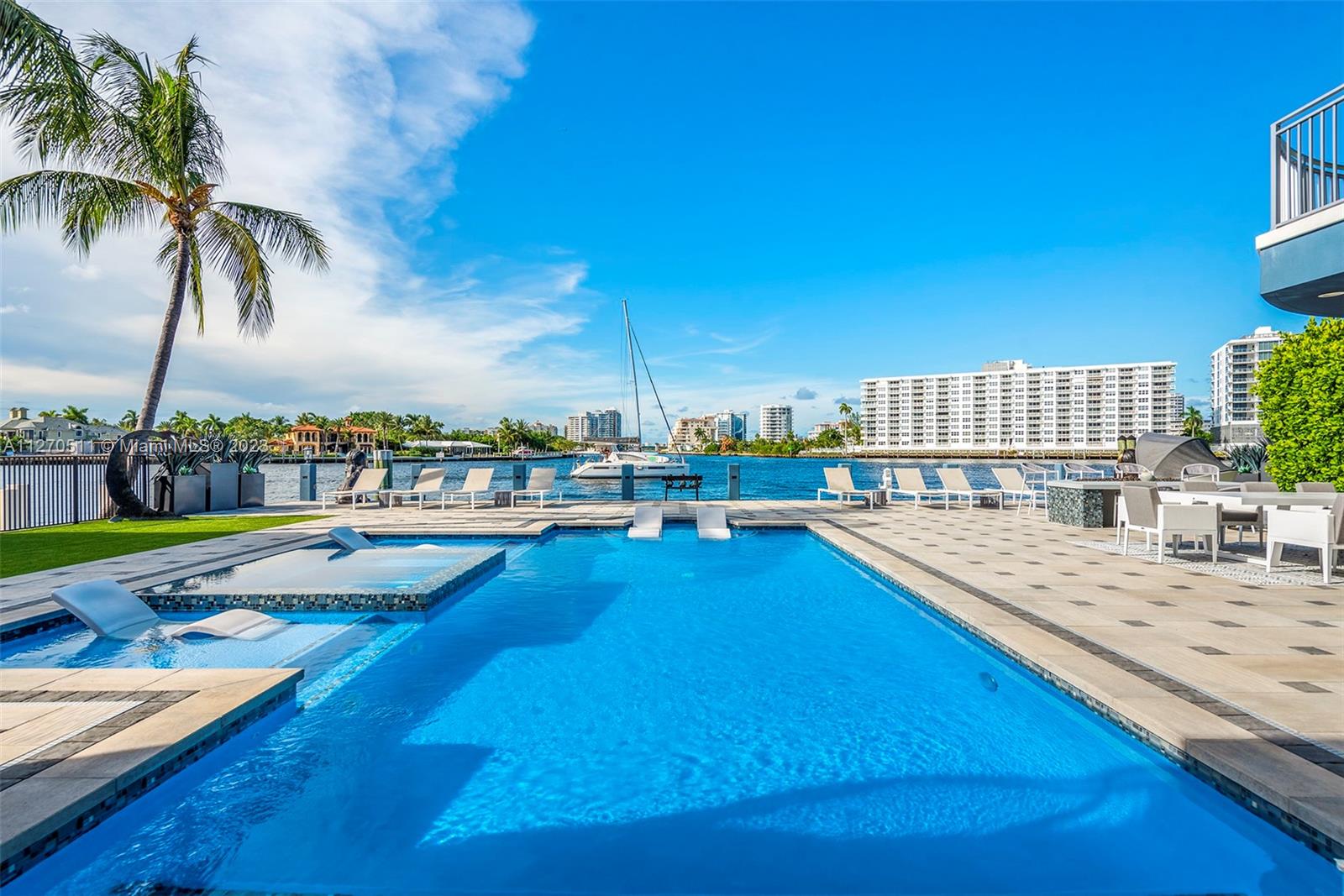 SEA ISLAND - Residential