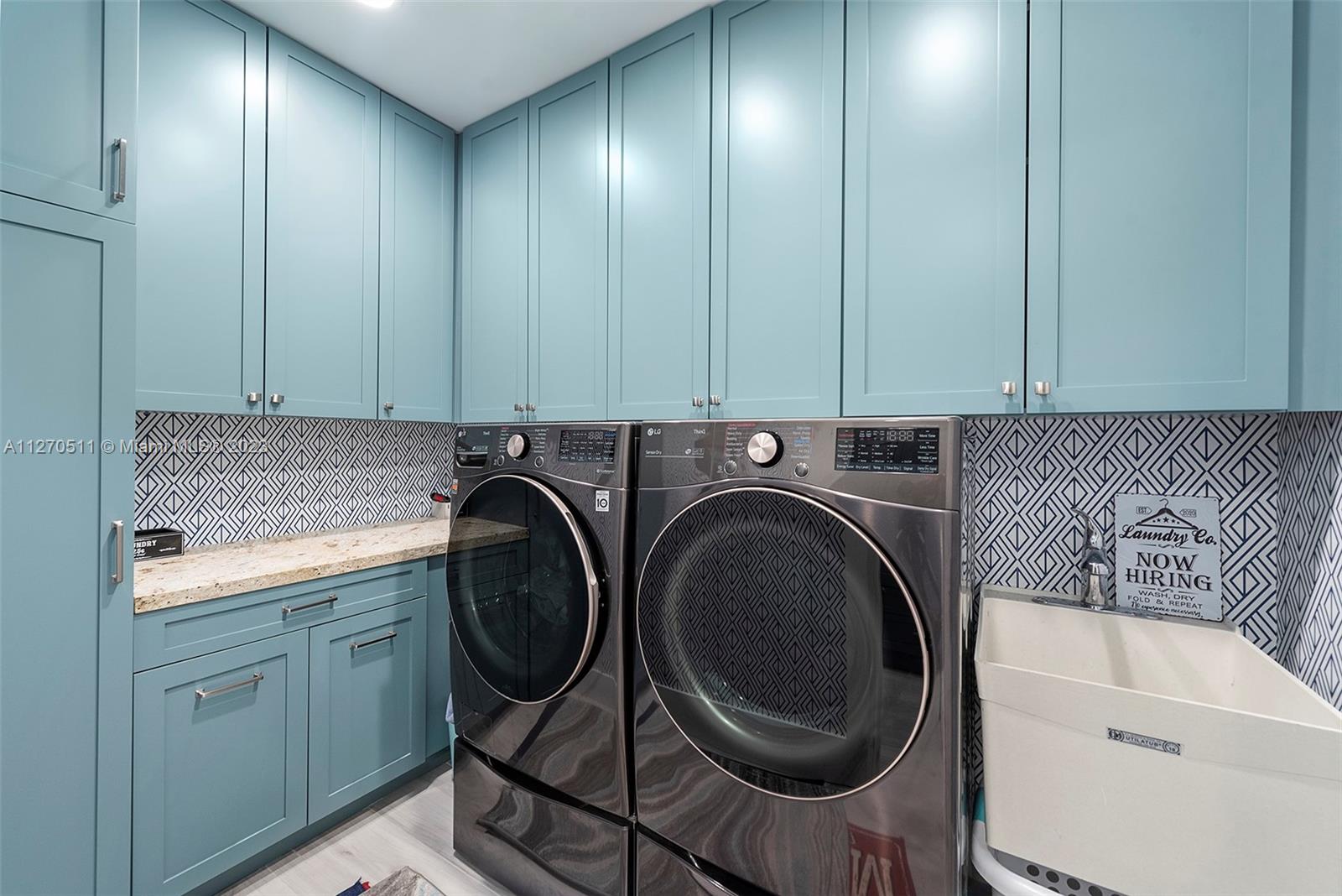 SEA ISLAND - Residential