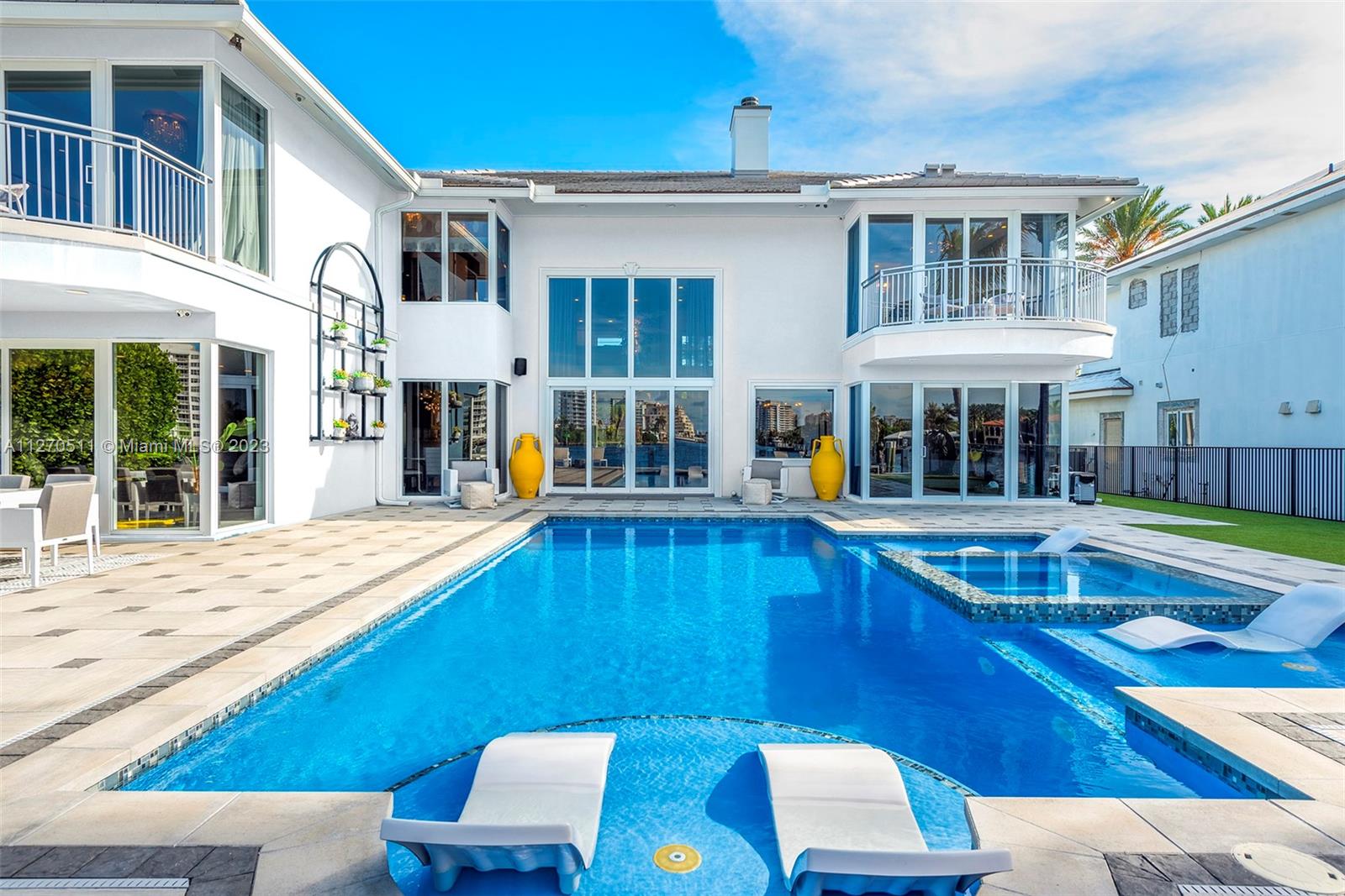 SEA ISLAND - Residential