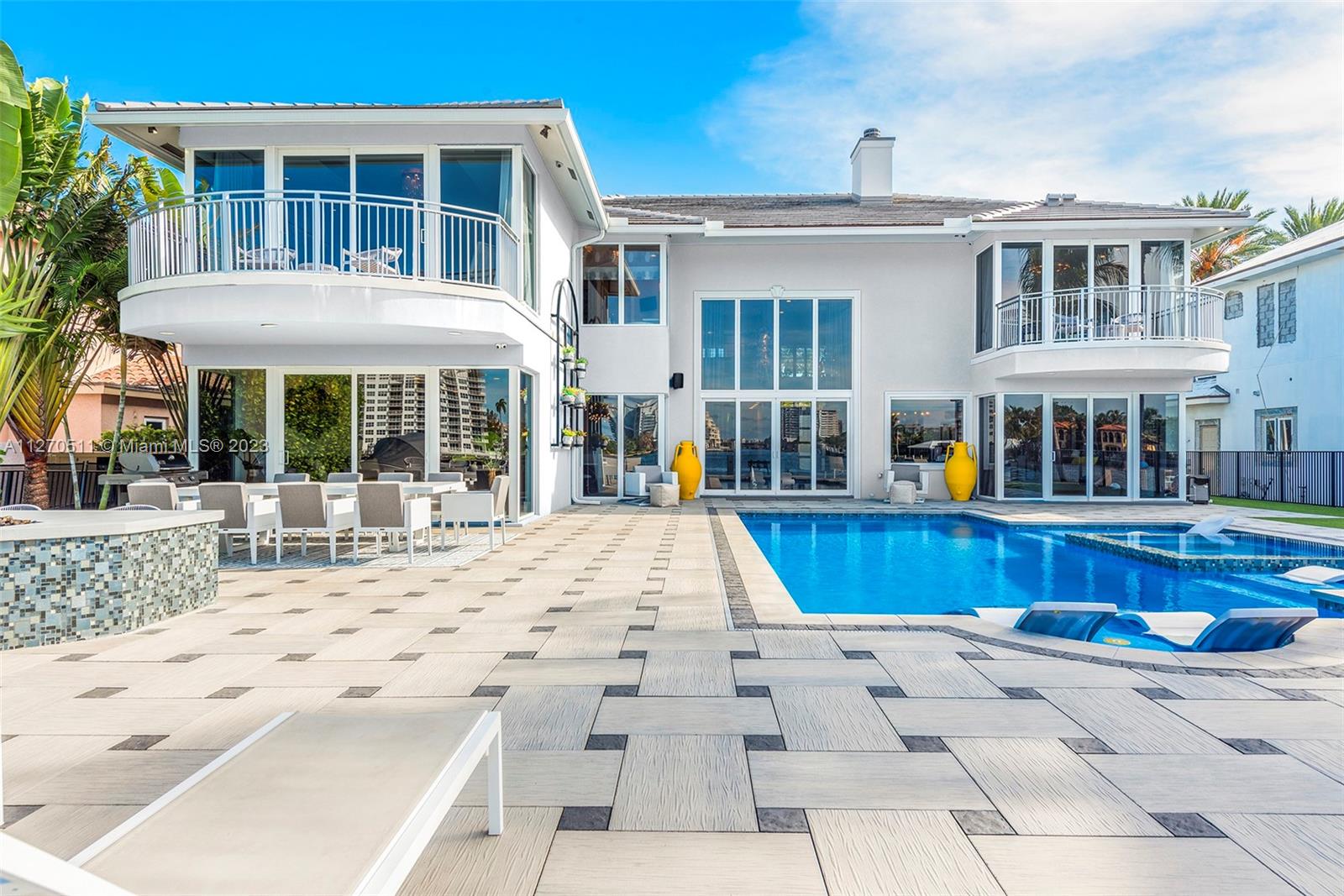 SEA ISLAND - Residential