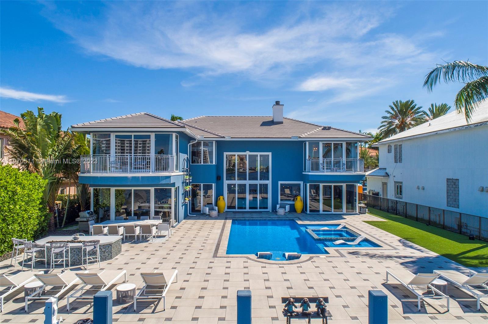 SEA ISLAND - Residential