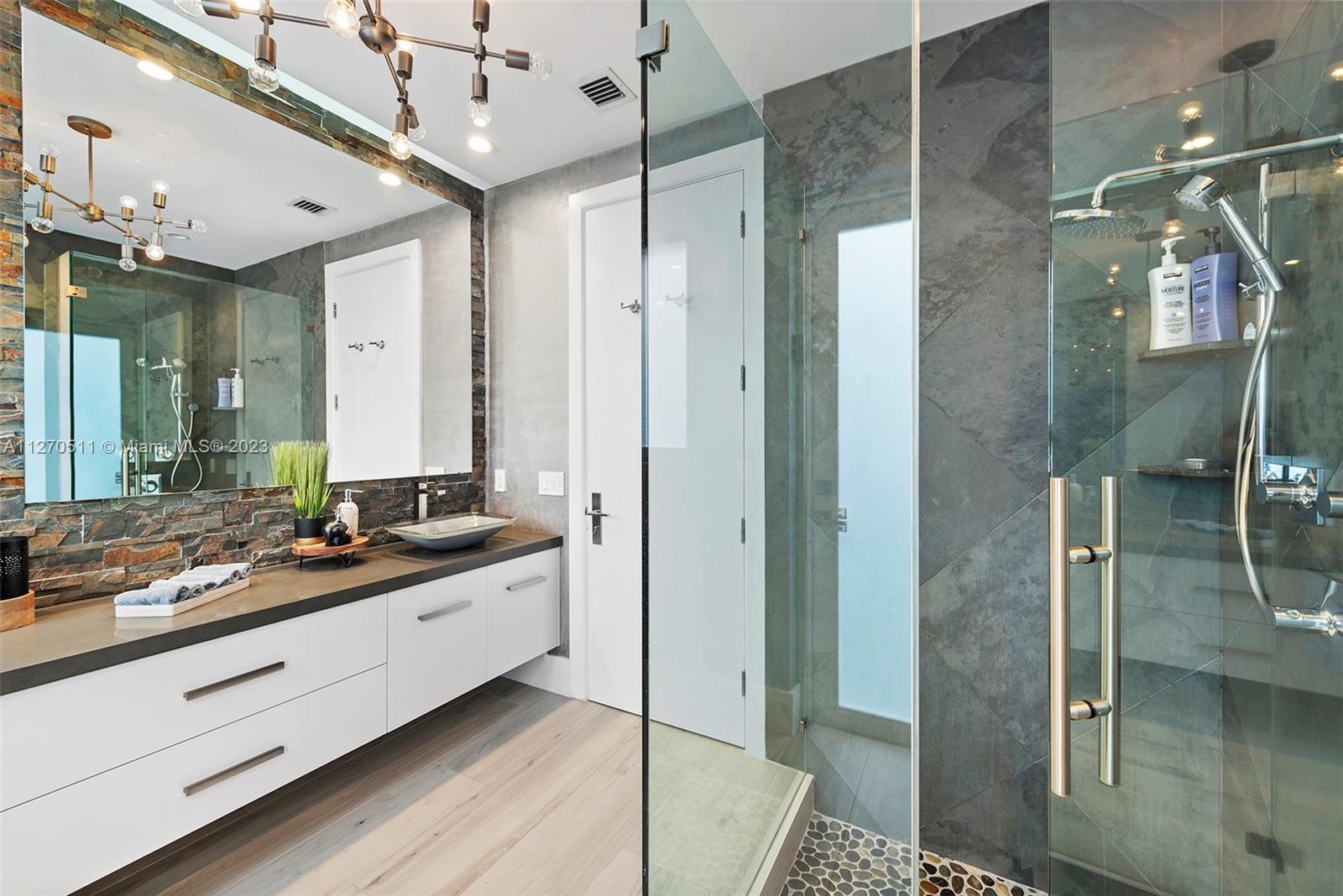 SEA ISLAND - Residential