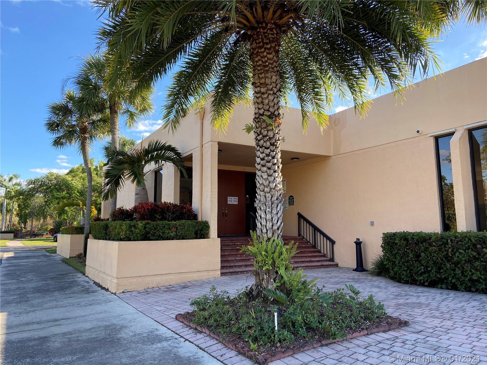 HORIZONS WEST CONDO #9 - Residential