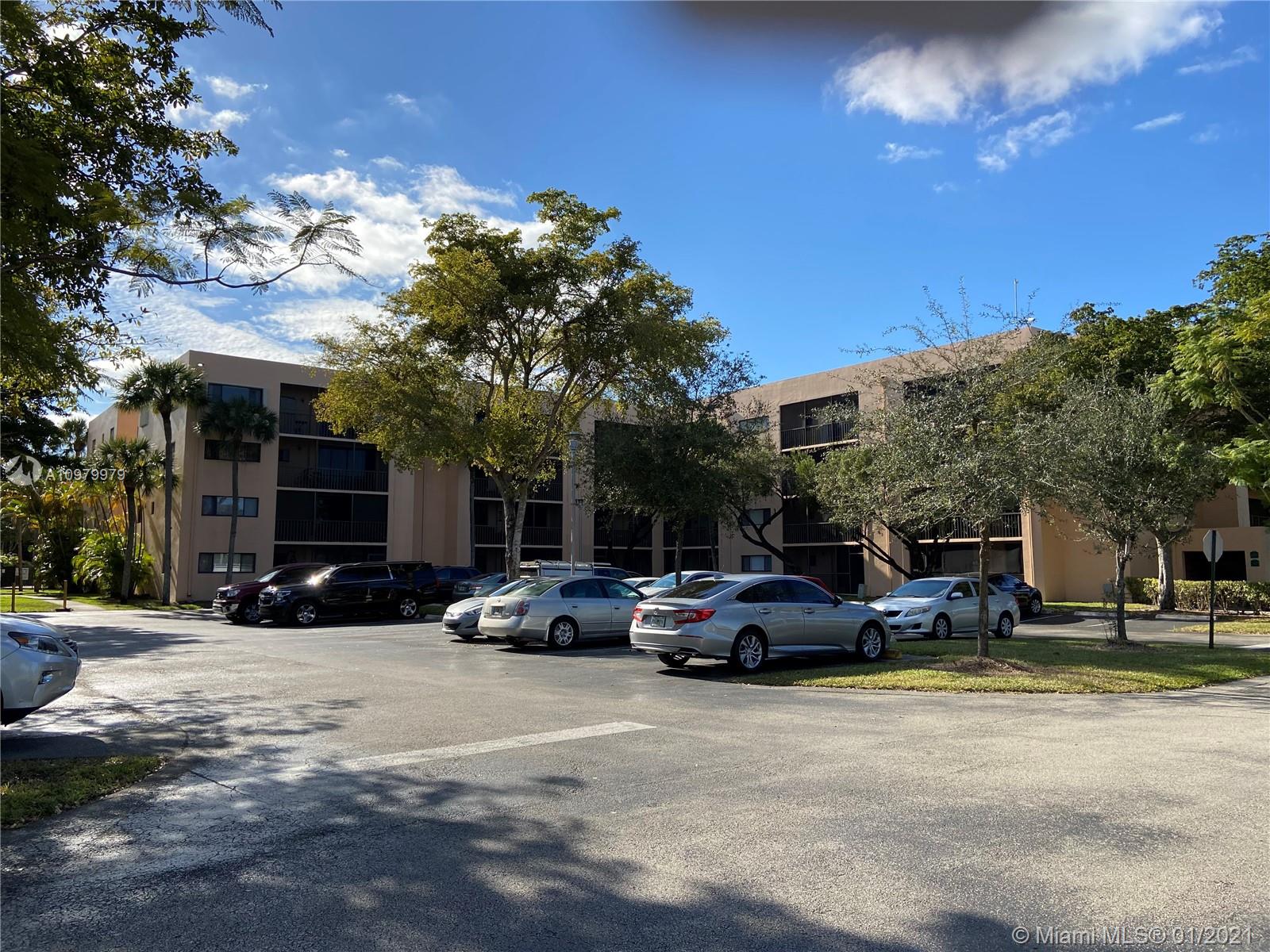 HORIZONS WEST CONDO #9 - Residential