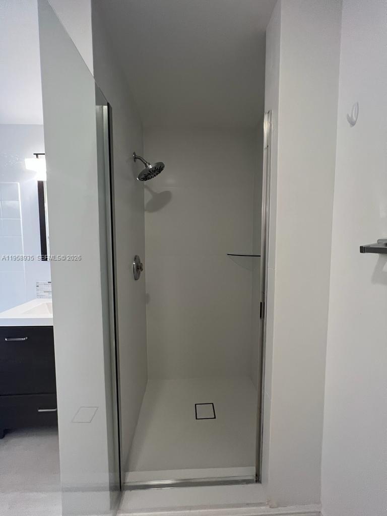 DORAL HOUSE CONDO NO 3 - Residential Lease