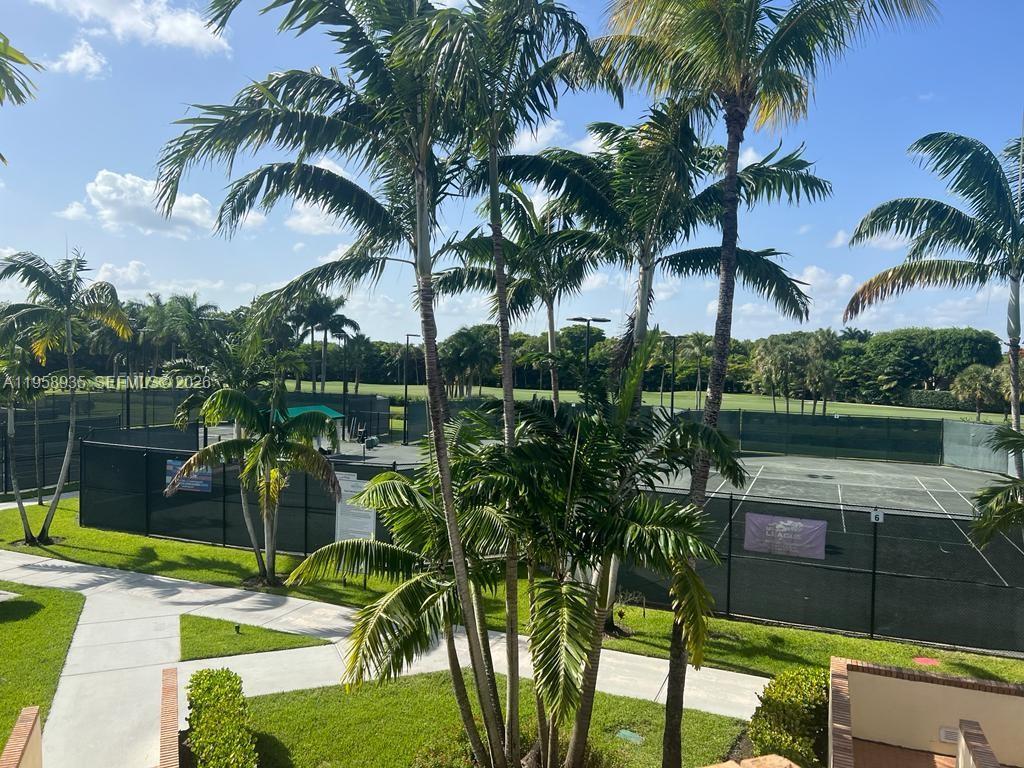 DORAL HOUSE CONDO NO 3 - Residential Lease