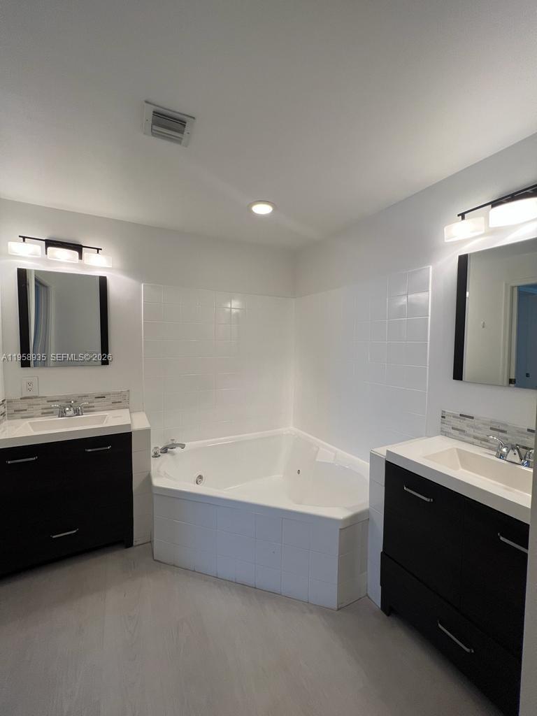 DORAL HOUSE CONDO NO 3 - Residential Lease