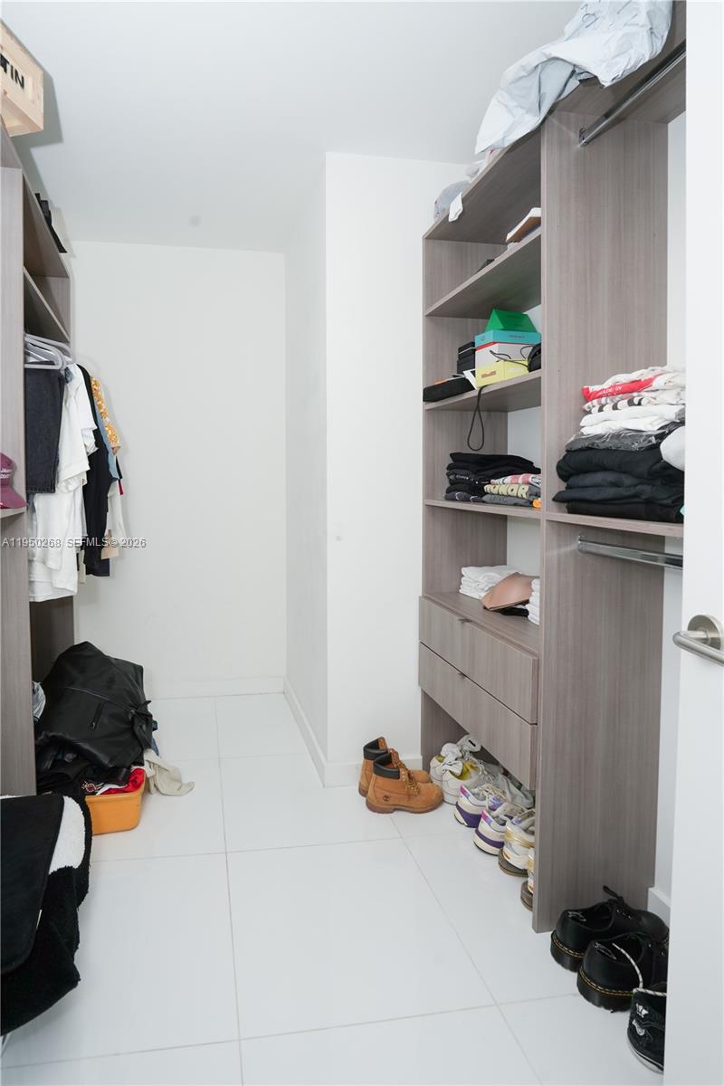 PARAMOUNT MIAMI WORLDCENT - Residential