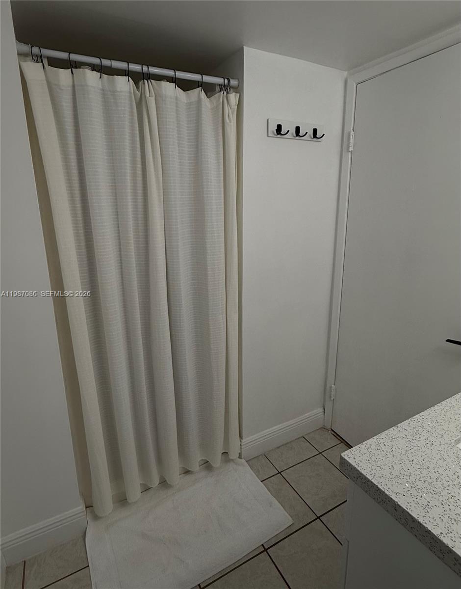 BLEAU FONTAINE CONDO #ONE - Residential Lease