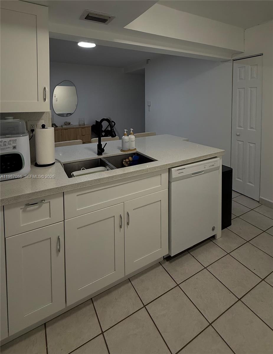 BLEAU FONTAINE CONDO #ONE - Residential Lease