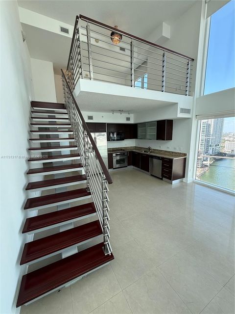41 SE 5th St 1617 Miami FL 33131