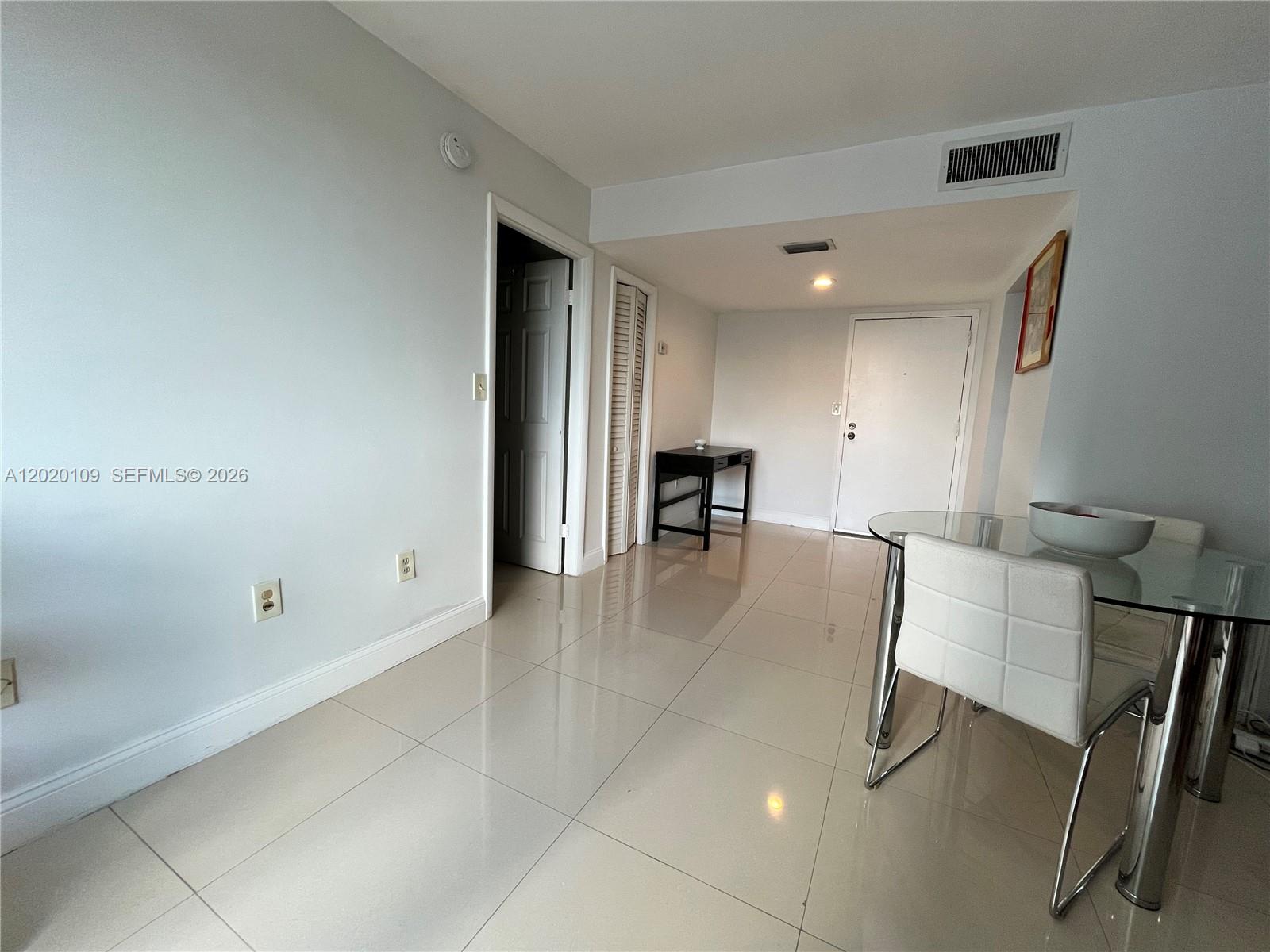 5050 Condominium - Residential