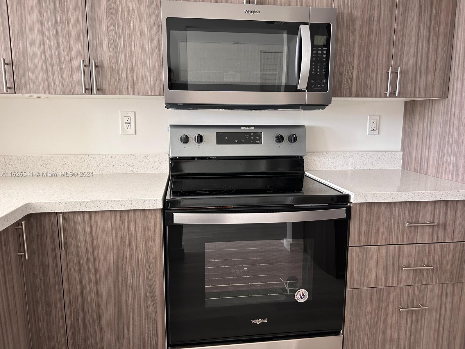 CLUB ATLANTIS CONDO - Residential