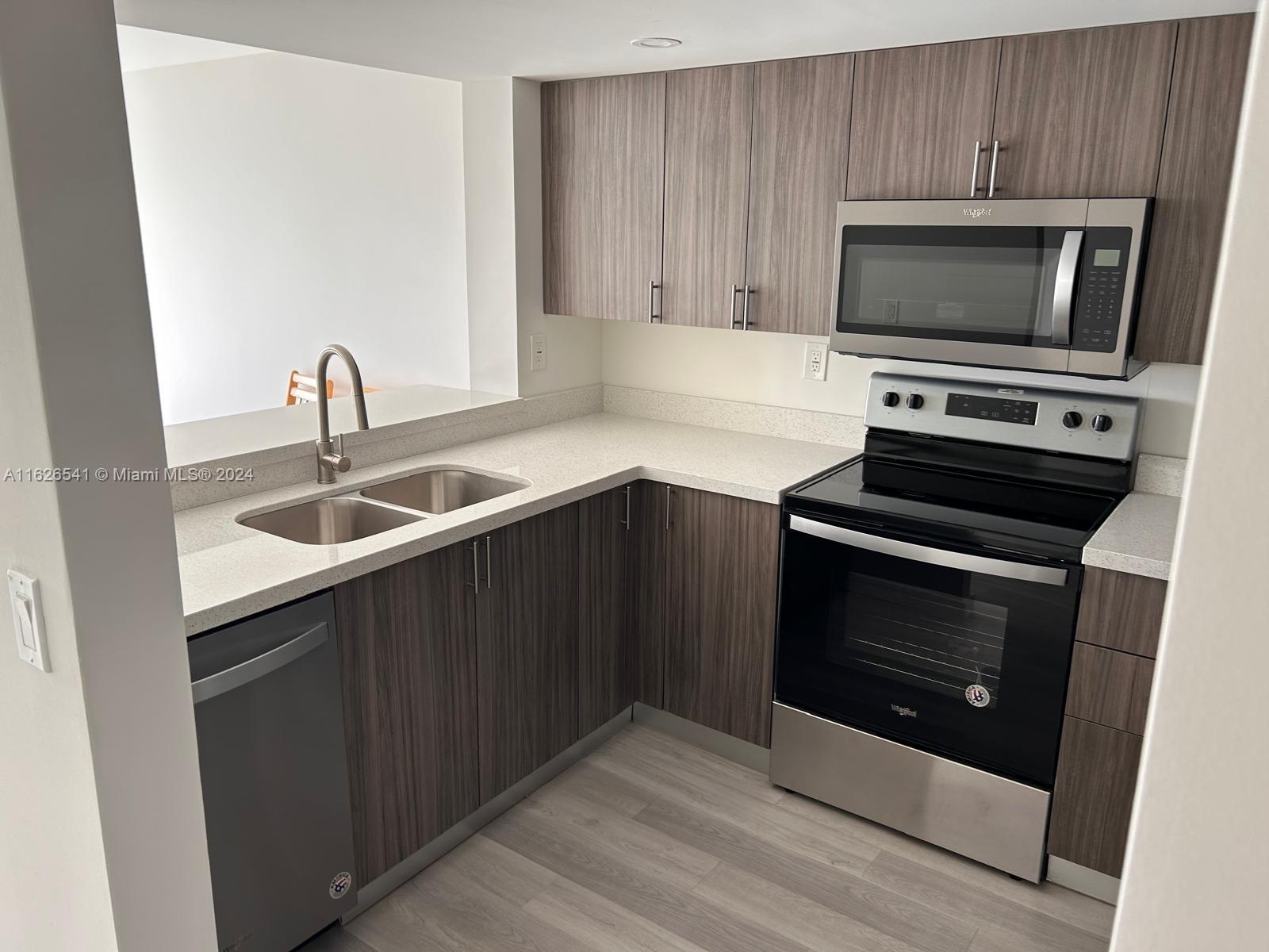CLUB ATLANTIS CONDO - Residential