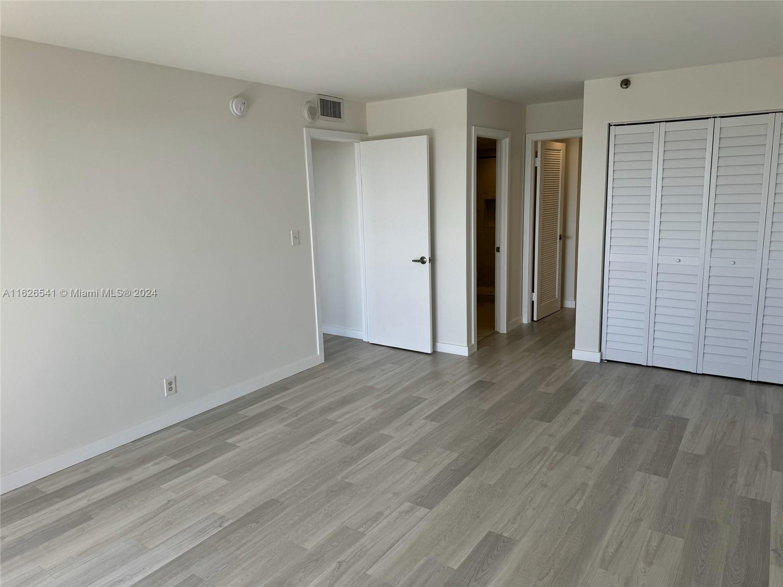 CLUB ATLANTIS CONDO - Residential