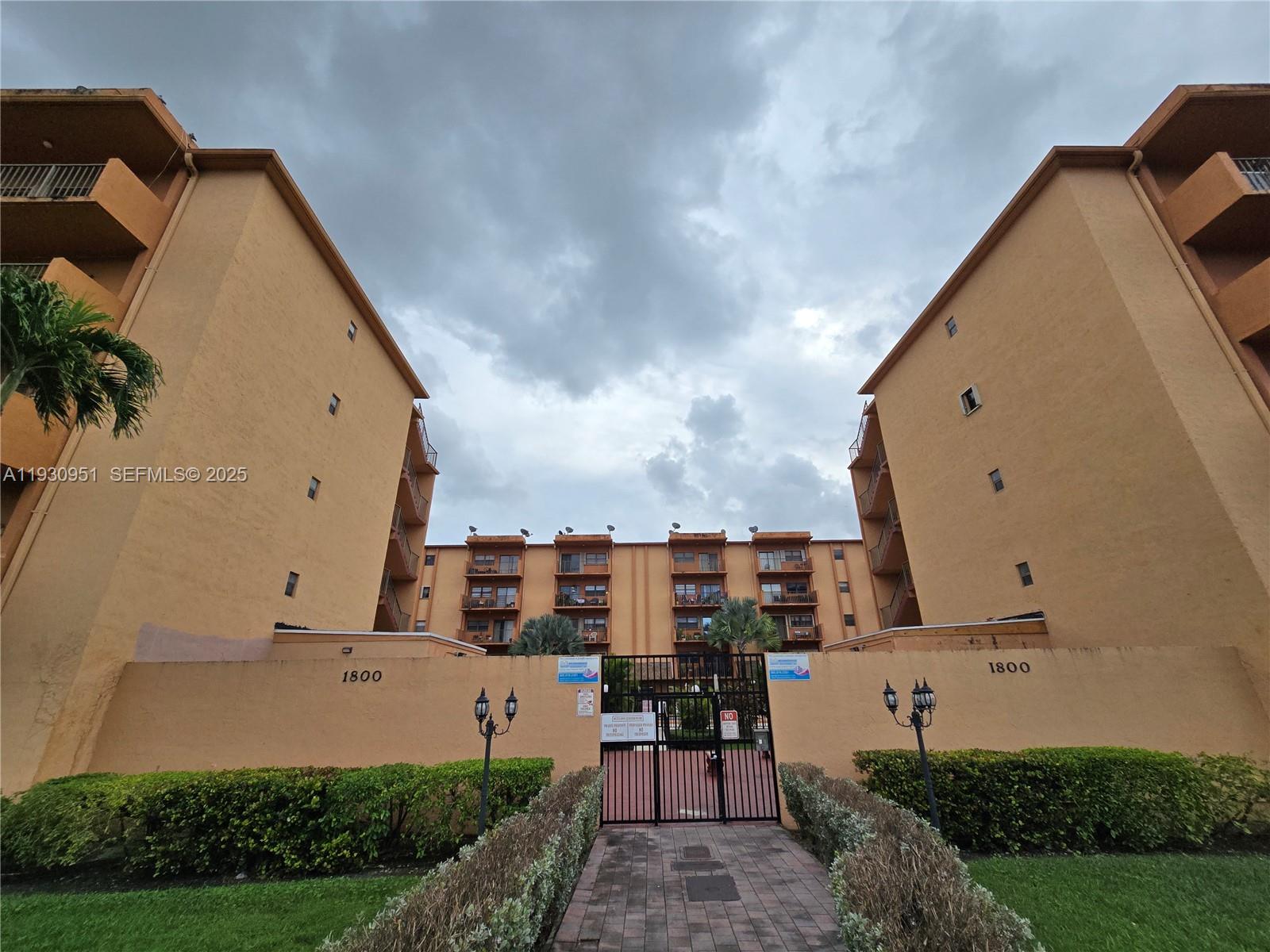 WESTLAND CONDO - Residential Lease