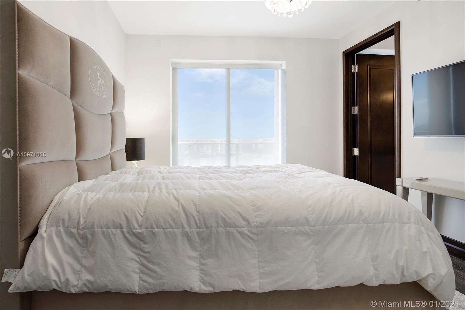 17749 COLLINS AVENUE COND - Residential