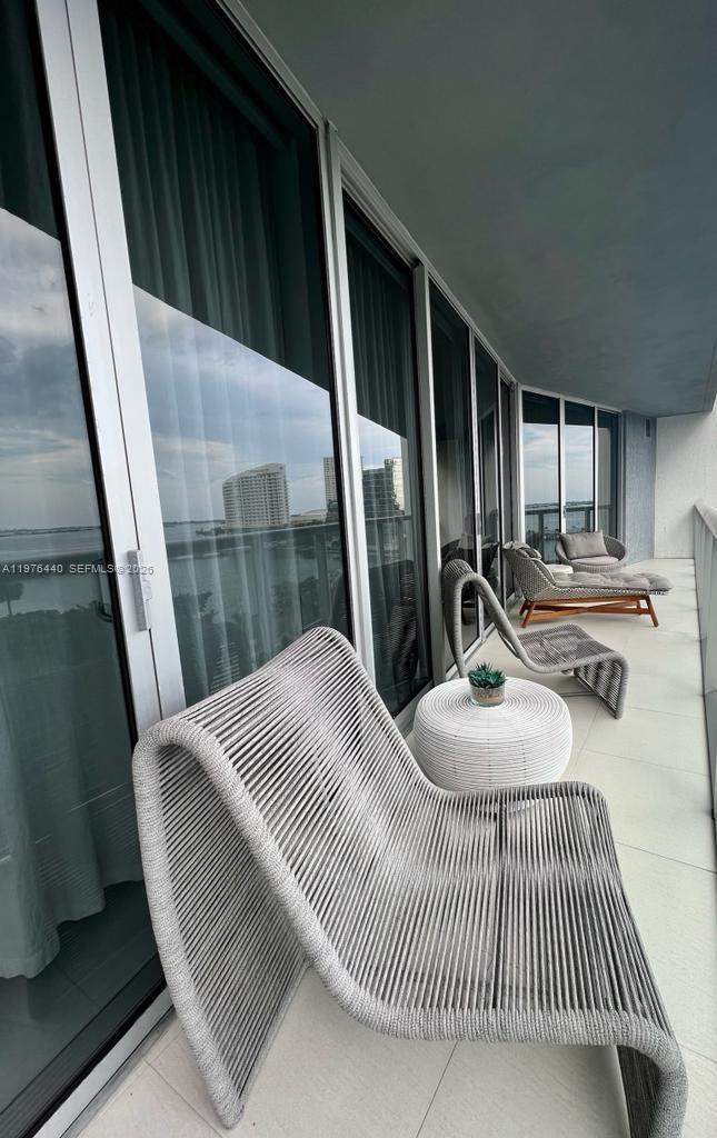 ICON BRICKELL NO TWO COND - Residential