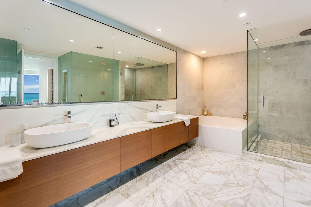 OCEANA BAL HARBOUR CONDO - Residential