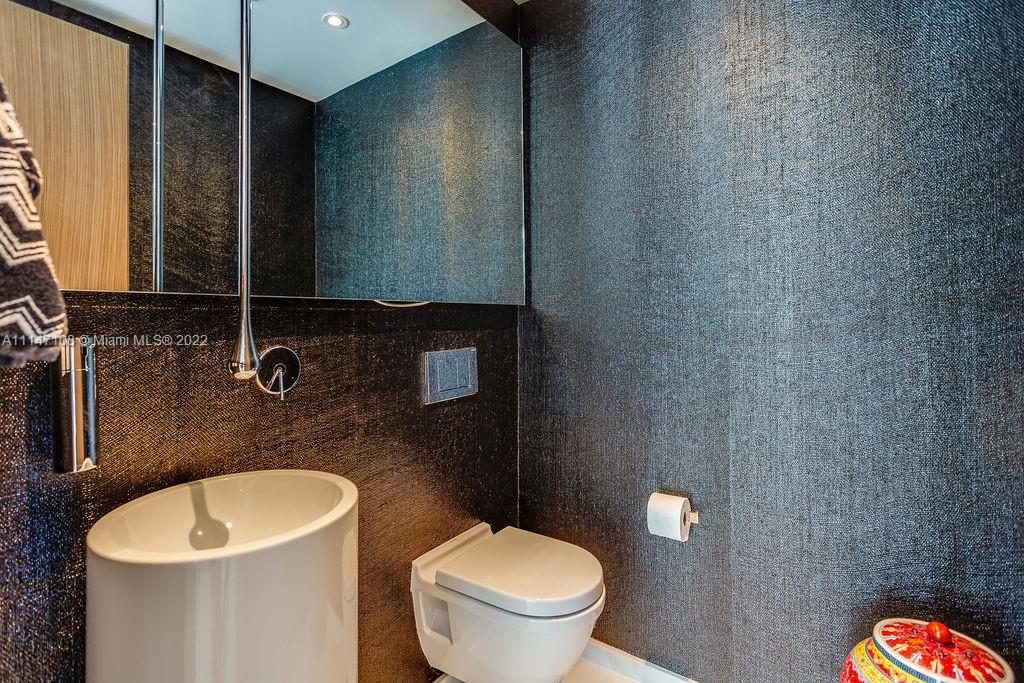 OCEANA BAL HARBOUR CONDO - Residential