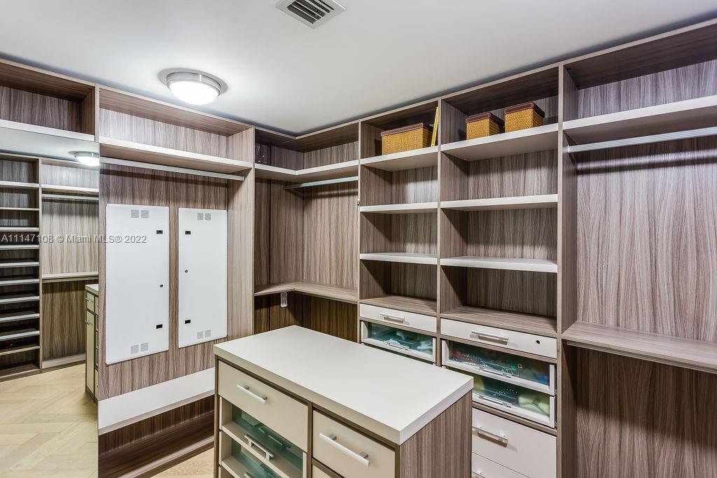 OCEANA BAL HARBOUR CONDO - Residential