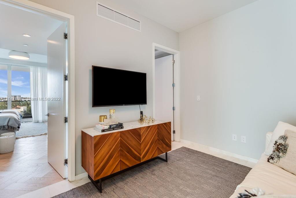 OCEANA BAL HARBOUR CONDO - Residential