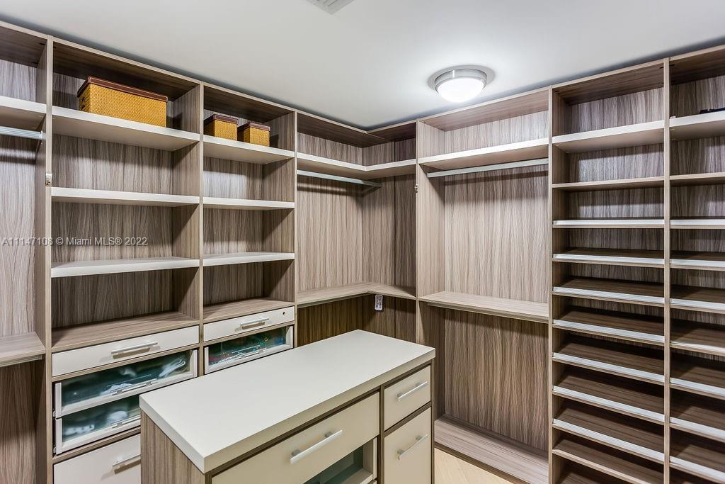 OCEANA BAL HARBOUR CONDO - Residential