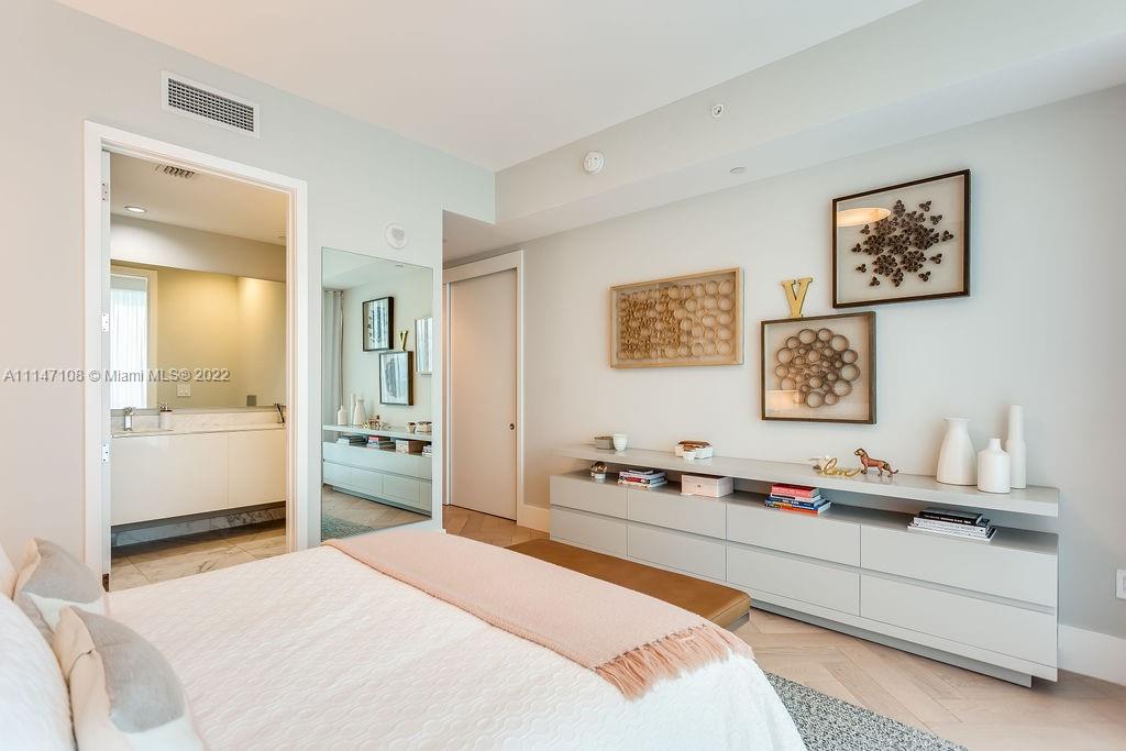 OCEANA BAL HARBOUR CONDO - Residential