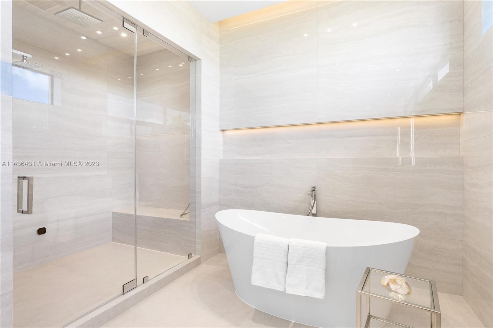 AQUA MARINE - Residential