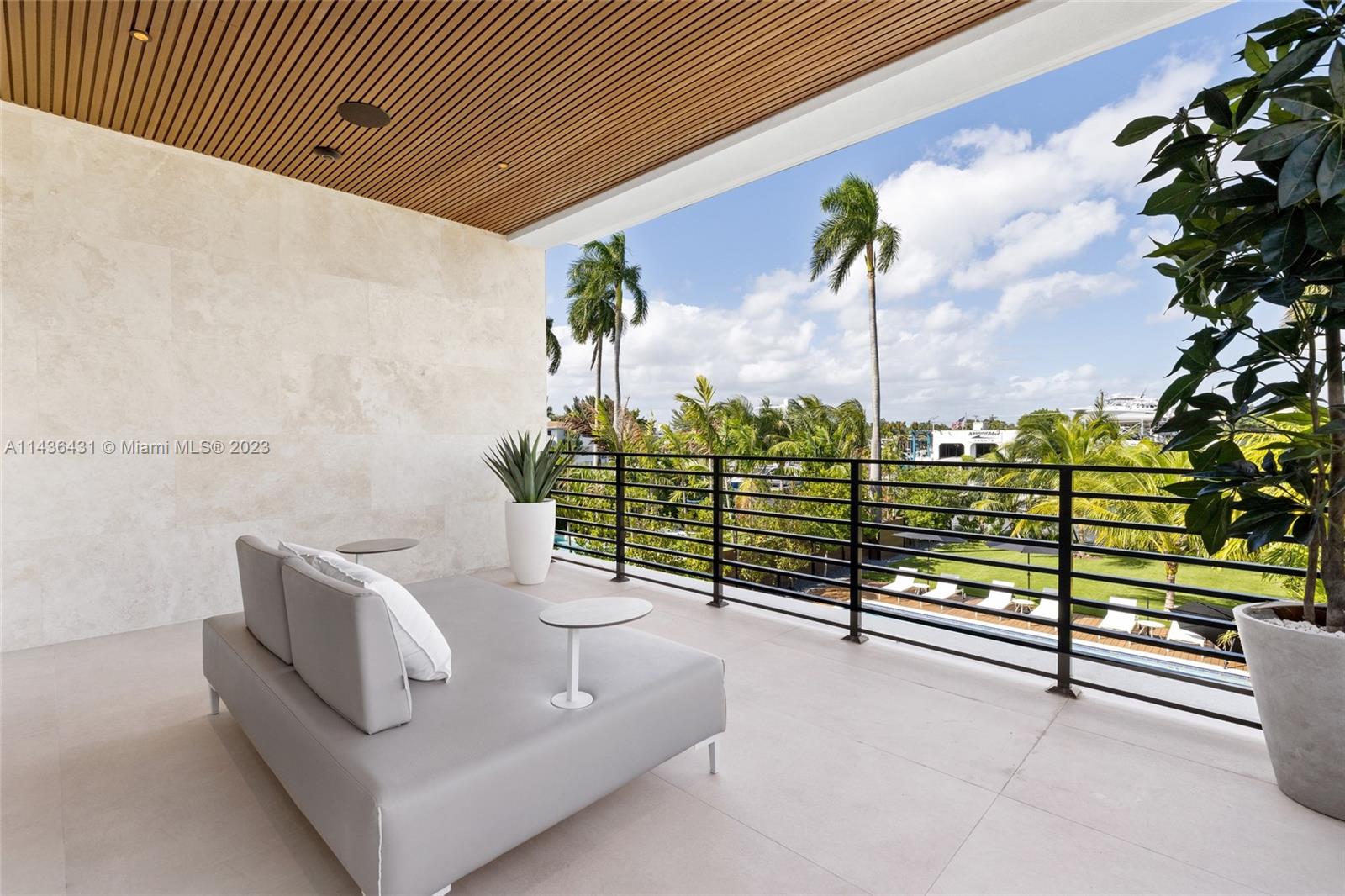 AQUA MARINE - Residential