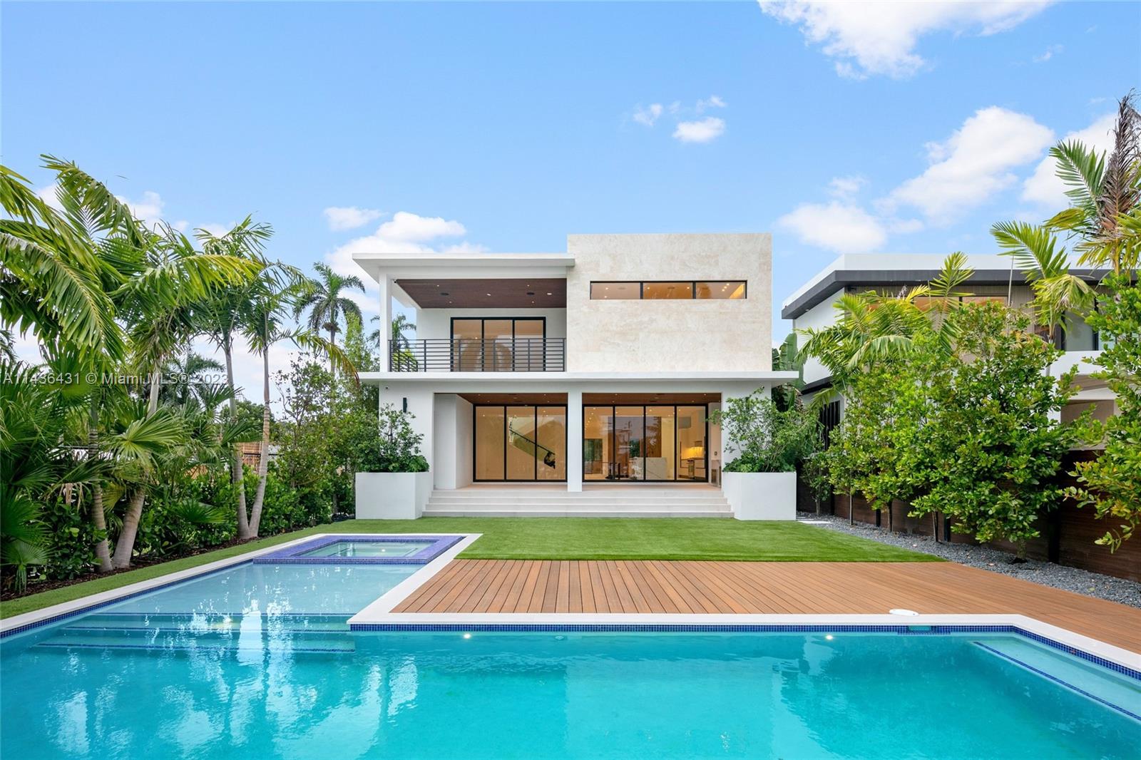 AQUA MARINE - Residential