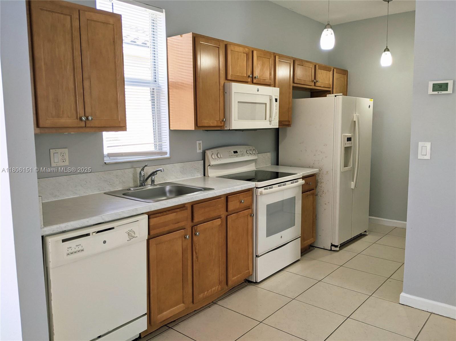 9372 Sw 171 Ave Studio, Miami, Broward County, Florida - 1 Bedrooms  
1 Bathrooms - 
