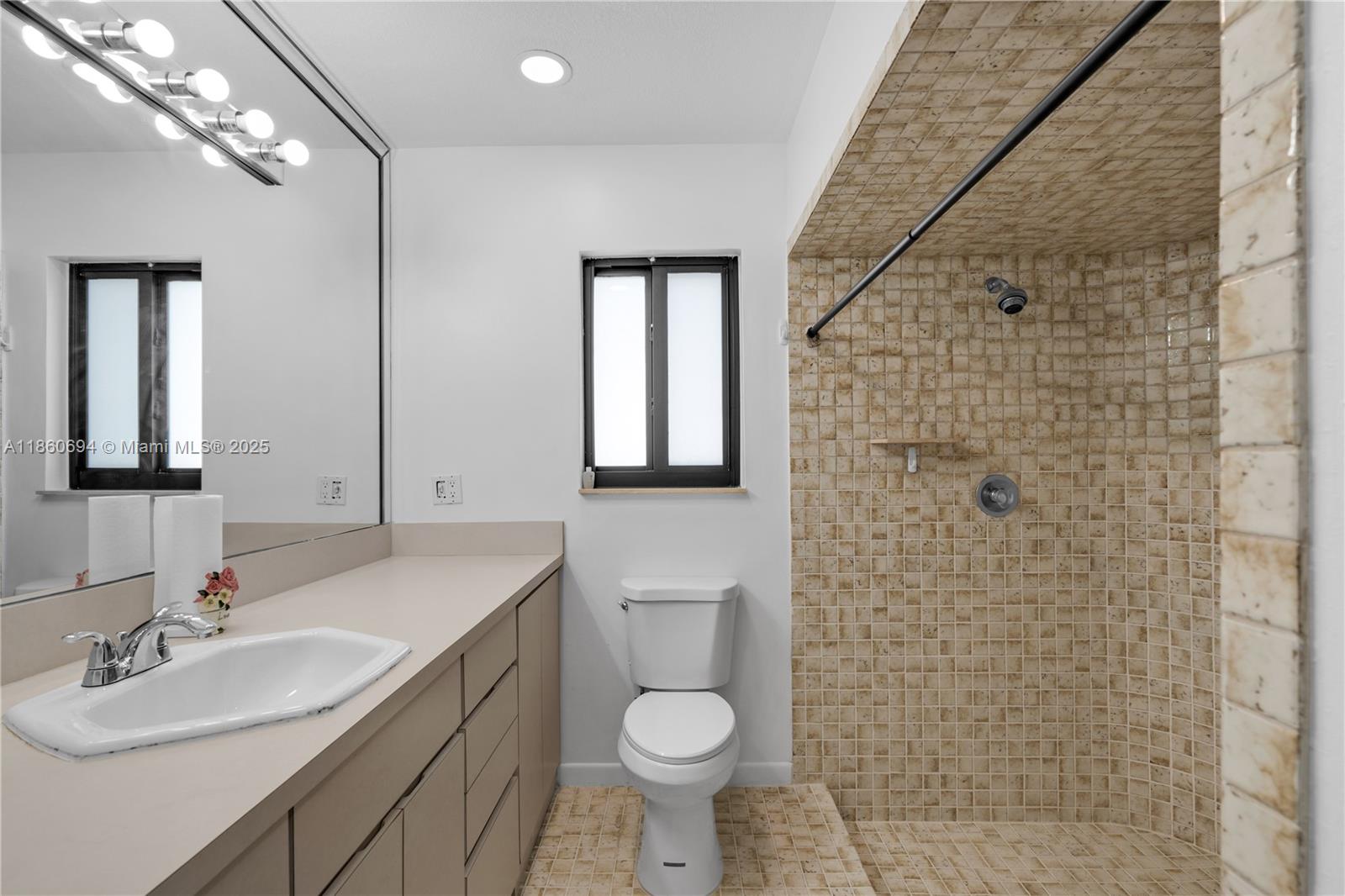 REDLANDS - Residential