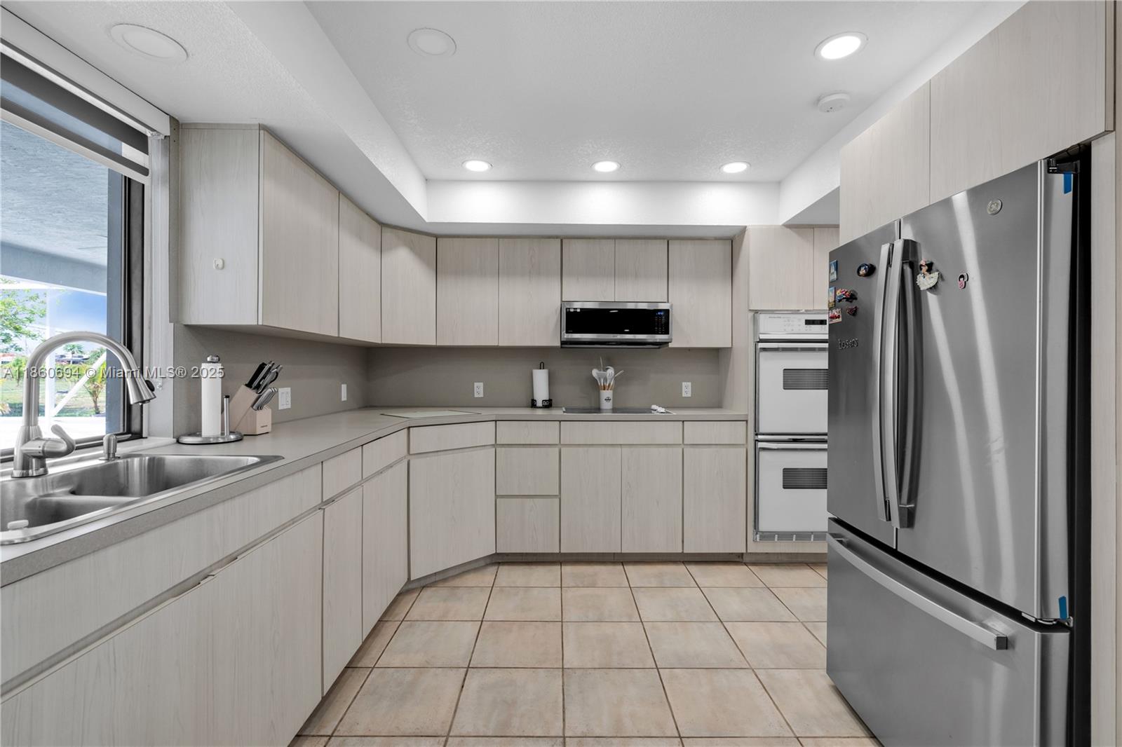 REDLANDS - Residential