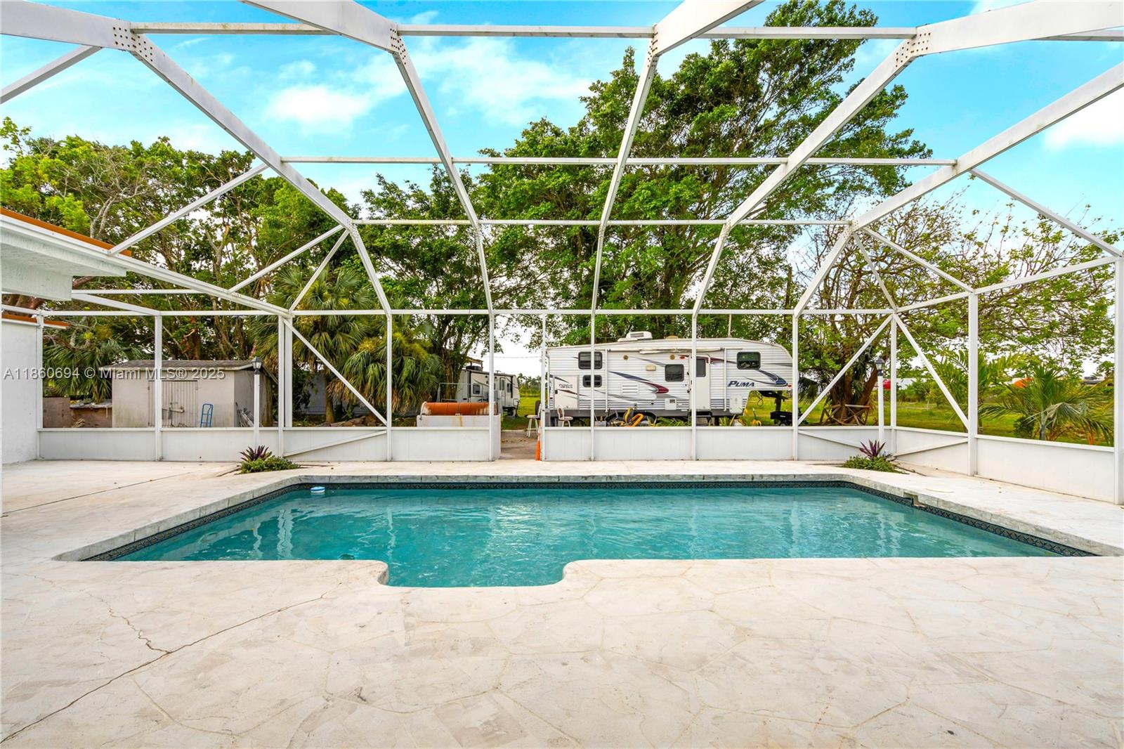 REDLANDS - Residential