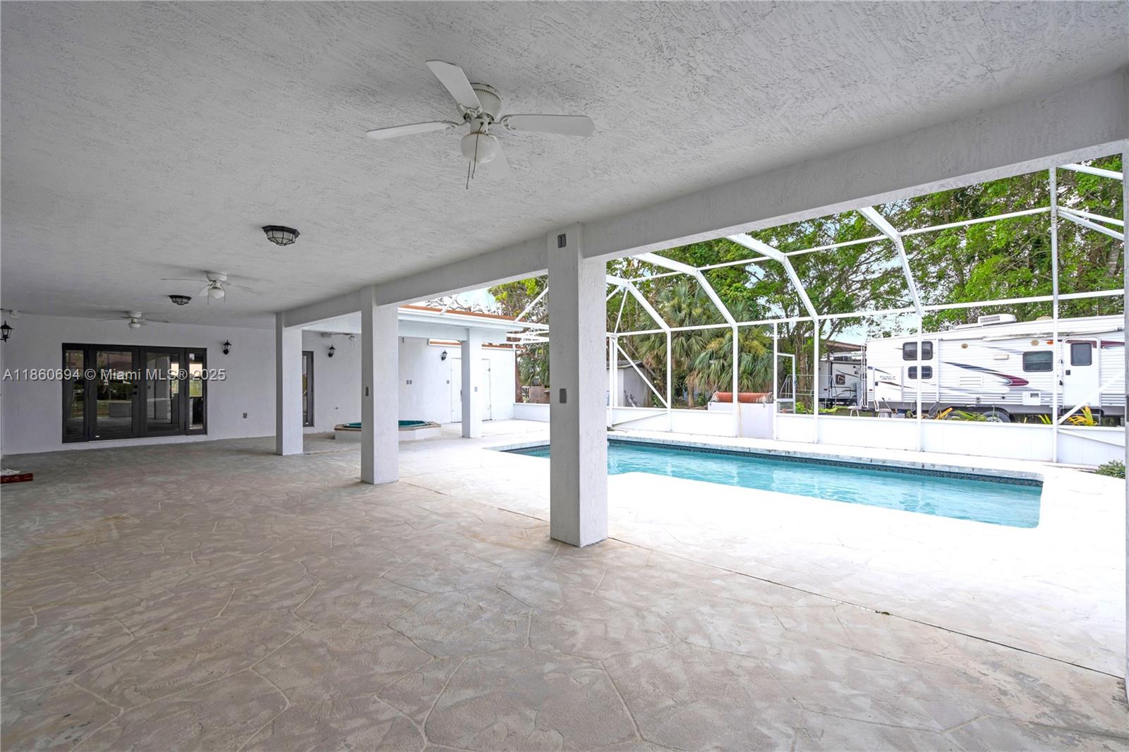 REDLANDS - Residential