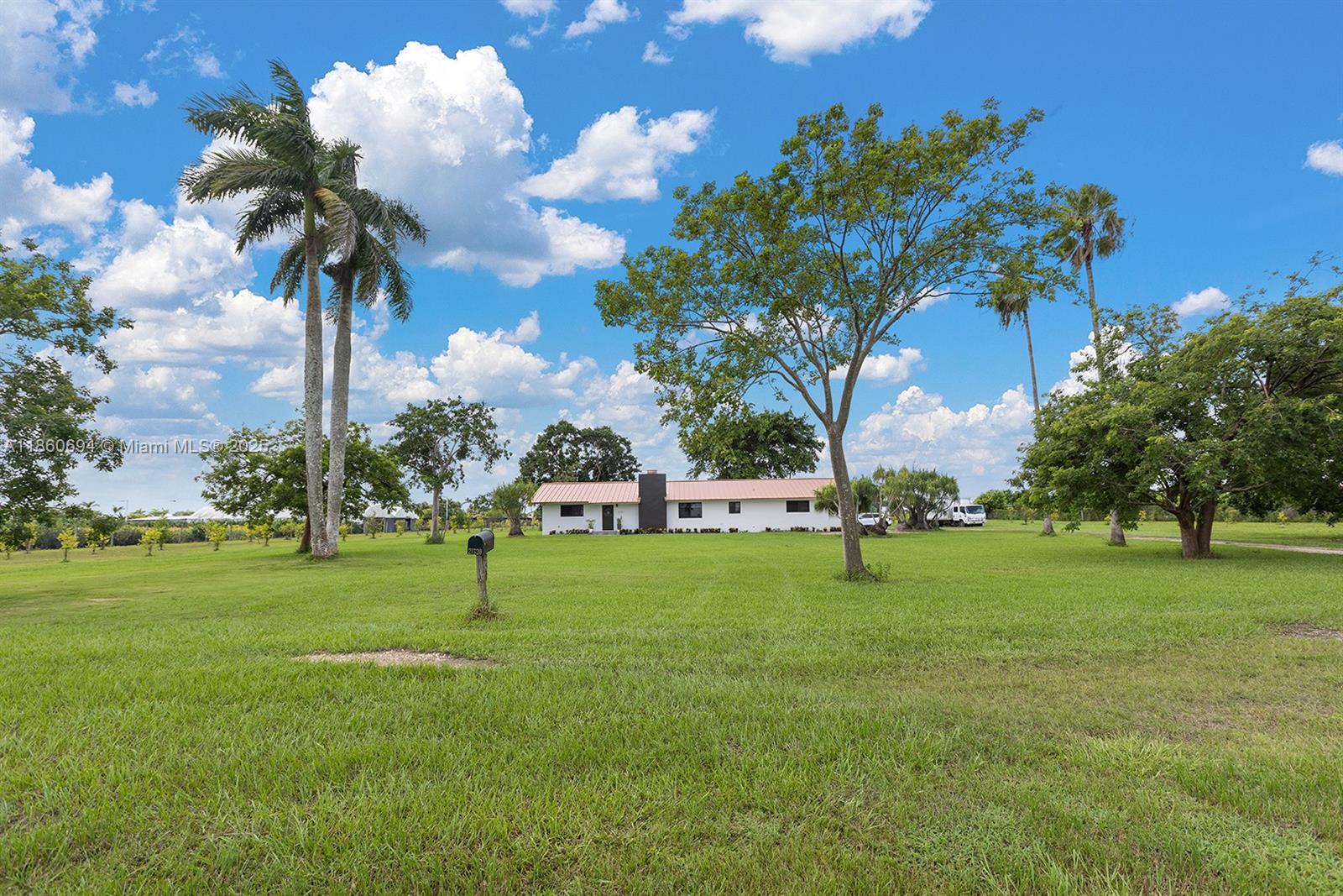 REDLANDS - Residential