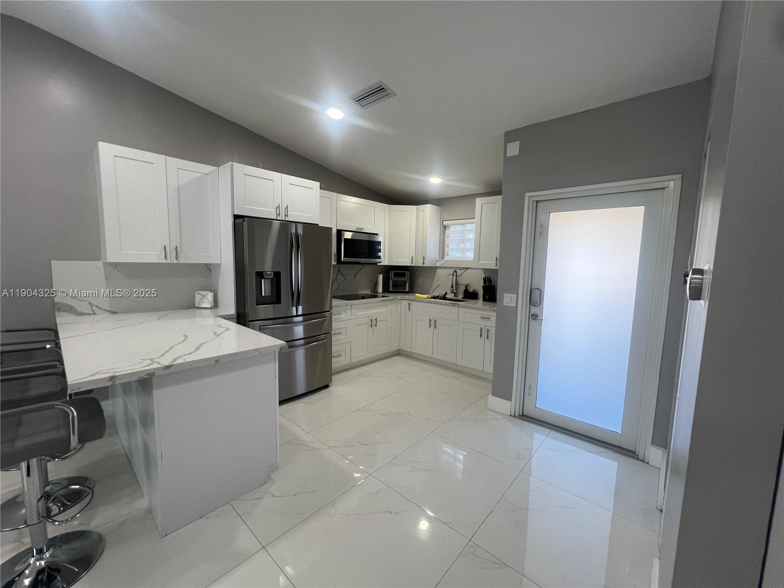 LESLIE ESTATES SEC FIVE - Residential